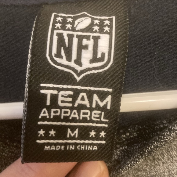 Men’s or Women’s NFL New England Patriots Longsleeve sz Medium M Jersey Like New - Picture 3 of 8